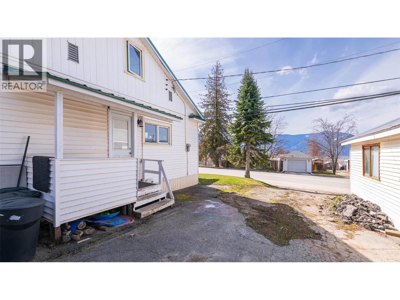 1006 Murdoch Street, Creston, British Columbia  V0B 1G4 - Photo 4 - 10383090