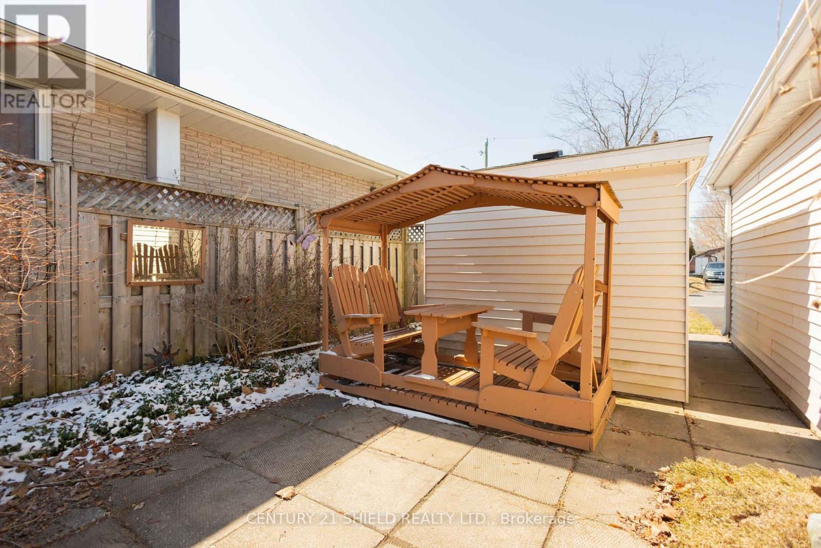 247 15th St. W Street, Cornwall, Ontario  K6J 3K2 - Photo 46 - X12982618