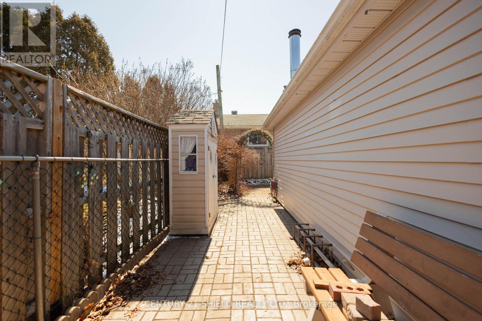 247 15th St. W Street, Cornwall, Ontario  K6J 3K2 - Photo 45 - X12982618