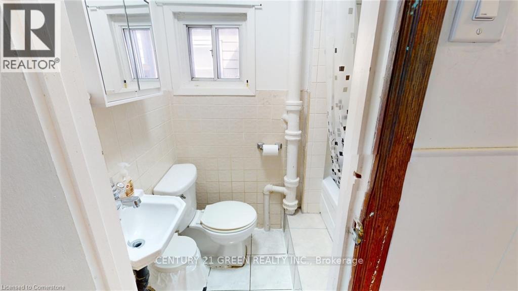 36 Mitchell Avenue, Toronto, Ontario  M6J 1B9 - Photo 11 - C13004564