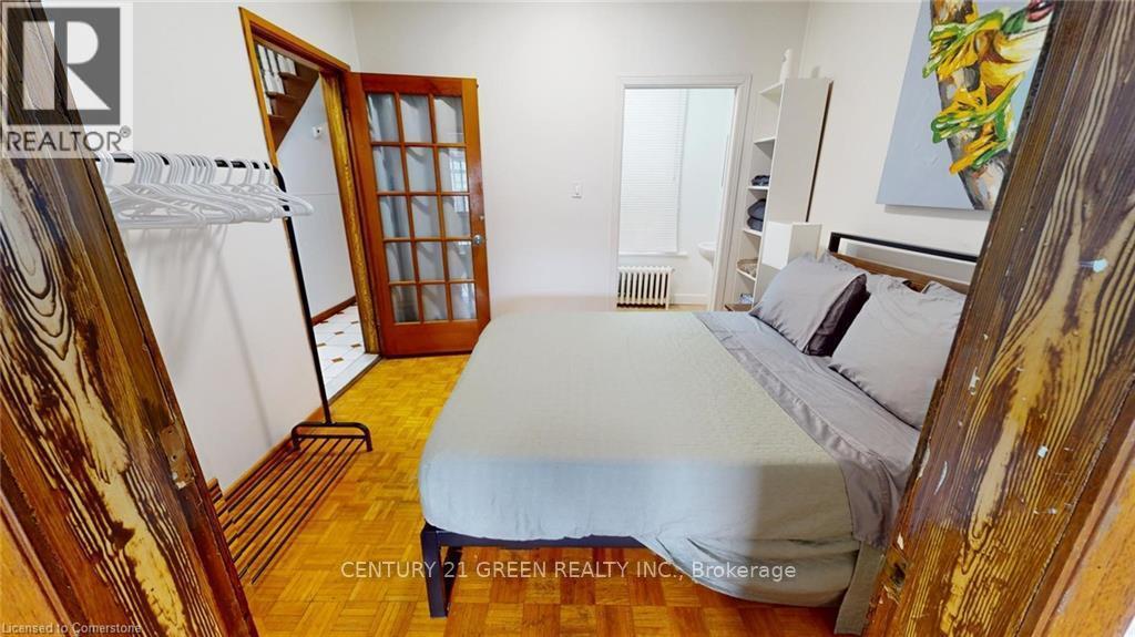 36 Mitchell Avenue, Toronto, Ontario  M6J 1B9 - Photo 3 - C13004564