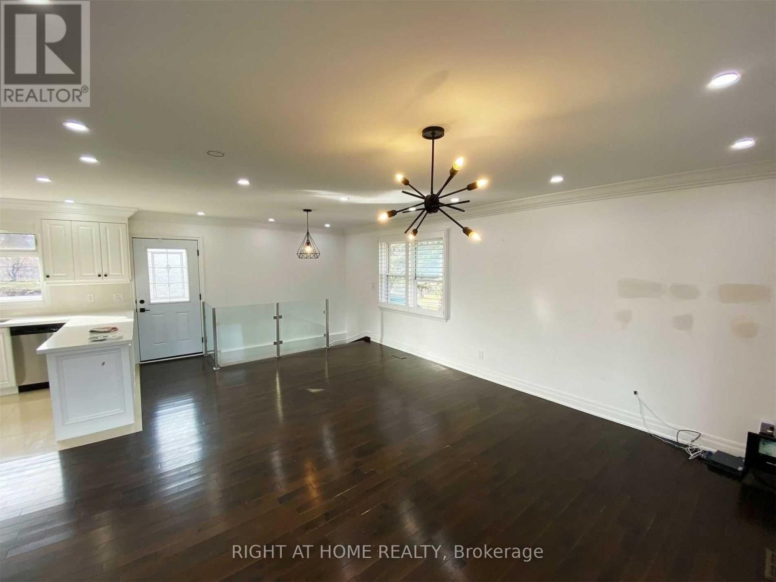 46 Emmeline Crescent, Toronto, Ontario  M1S 1L2 - Photo 3 - E13004580