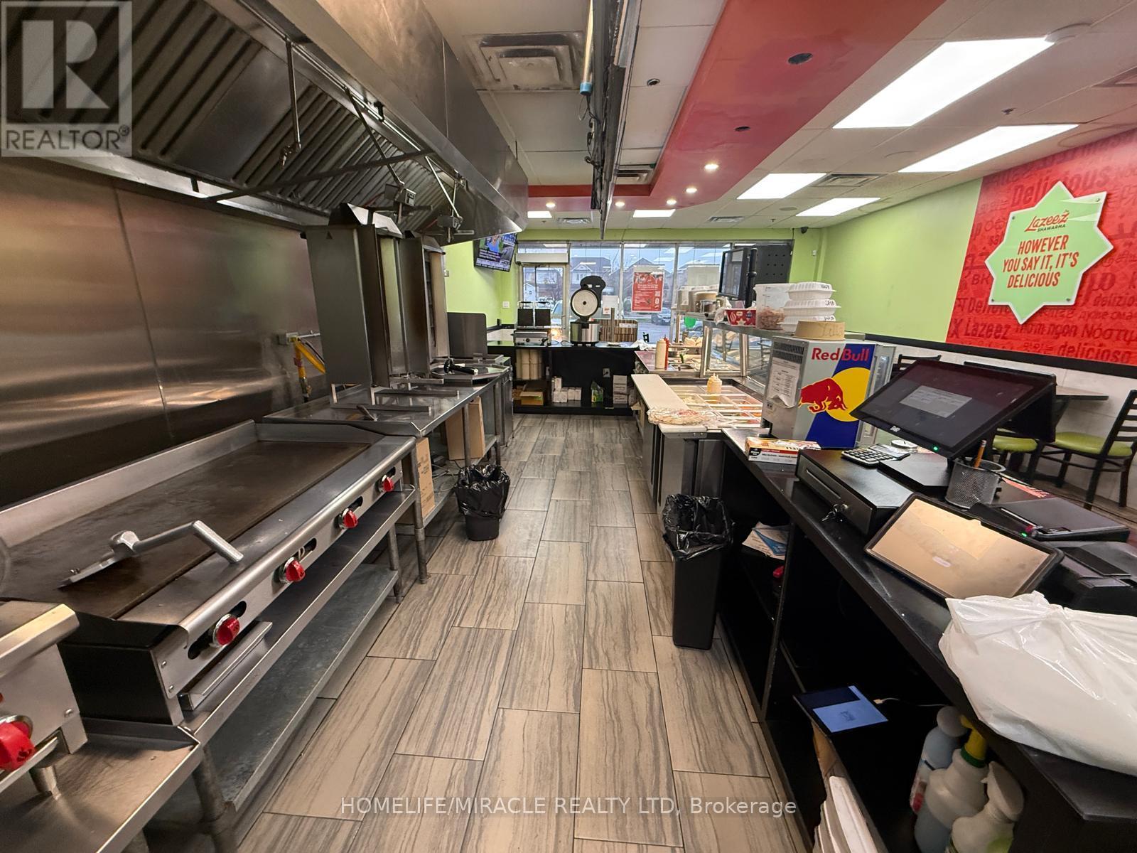 28 - 9699 Jane Street, Vaughan, Ontario L6A 3R4 - Photo 11 - N13004572