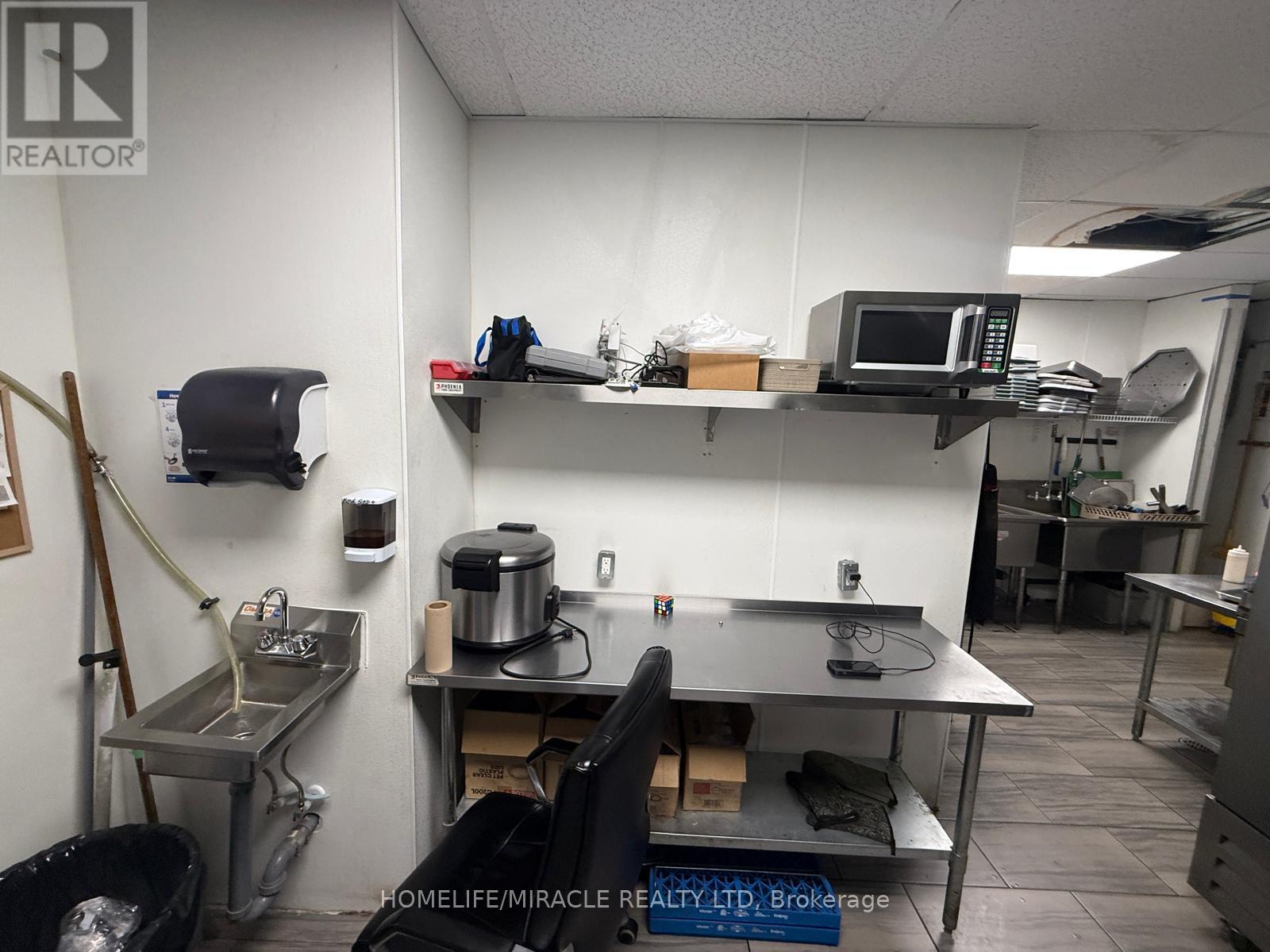 28 - 9699 Jane Street, Vaughan, Ontario L6A 3R4 - Photo 23 - N13004572