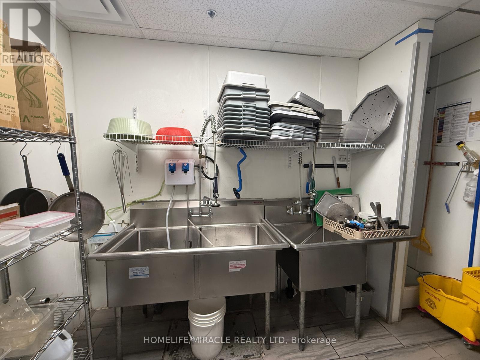 28 - 9699 Jane Street, Vaughan, Ontario L6A 3R4 - Photo 24 - N13004572