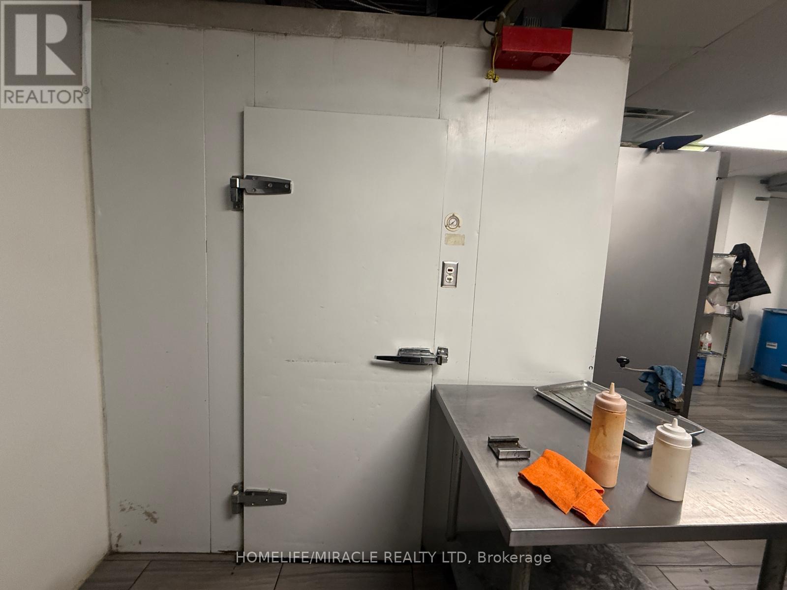 28 - 9699 Jane Street, Vaughan, Ontario L6A 3R4 - Photo 25 - N13004572