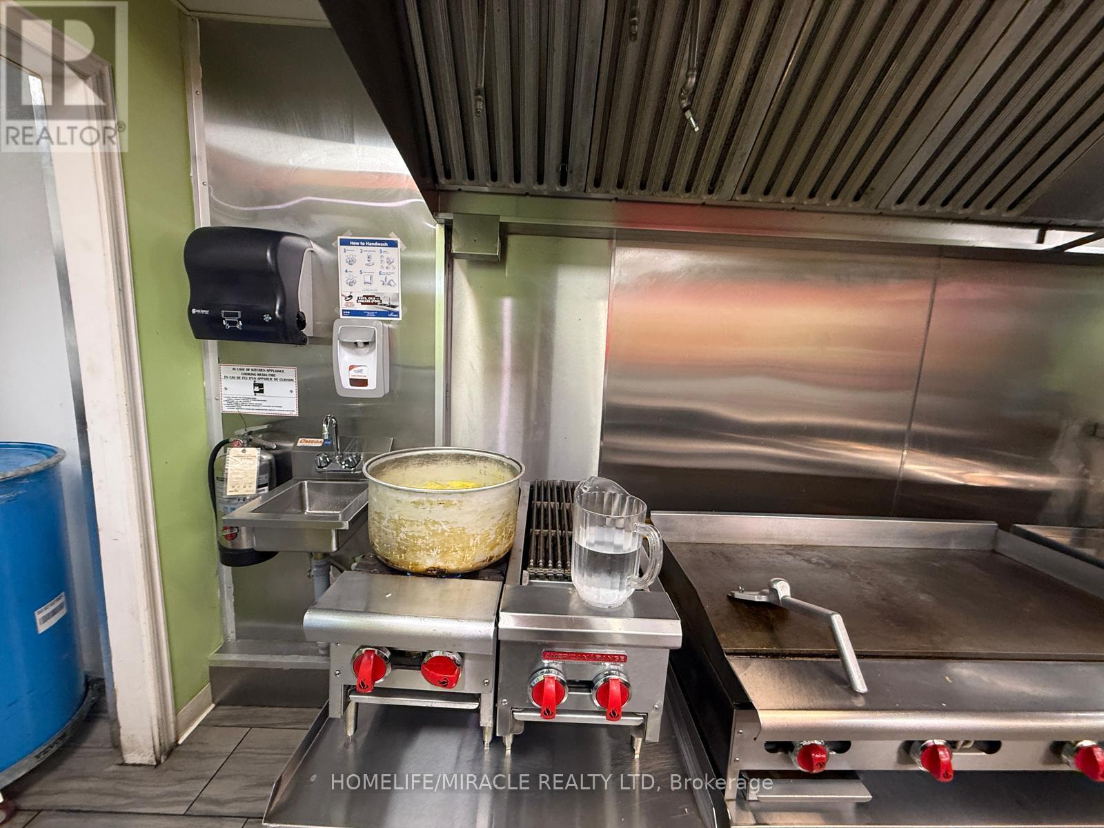 28 - 9699 Jane Street, Vaughan, Ontario L6A 3R4 - Photo 26 - N13004572