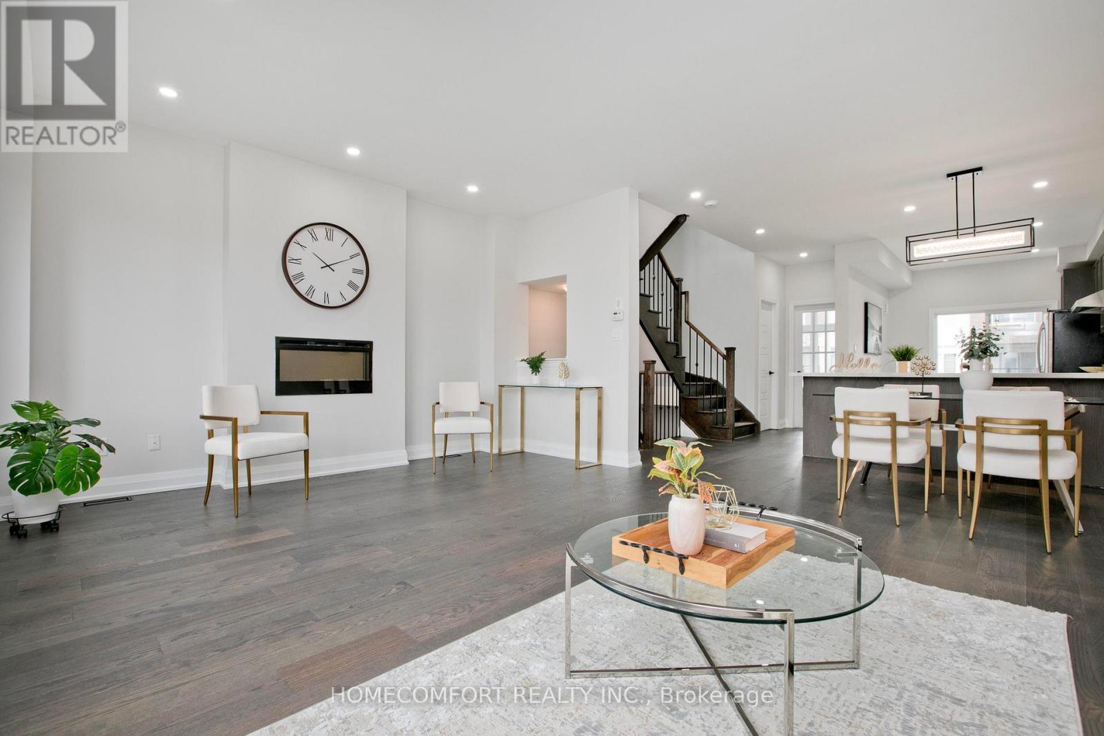 42 VANTAGE LOOP, Newmarket, Ontario