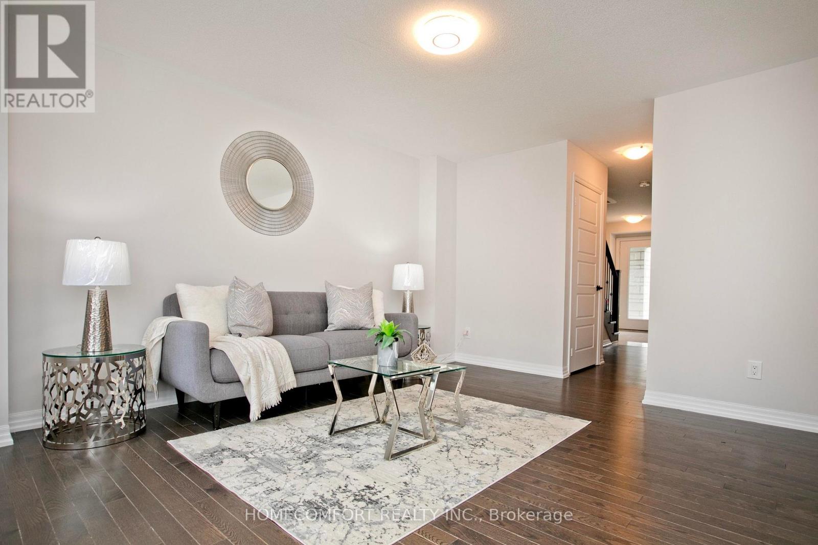 42 Vantage Loop, Newmarket, Ontario  L3X 0K6 - Photo 3 - N13004582