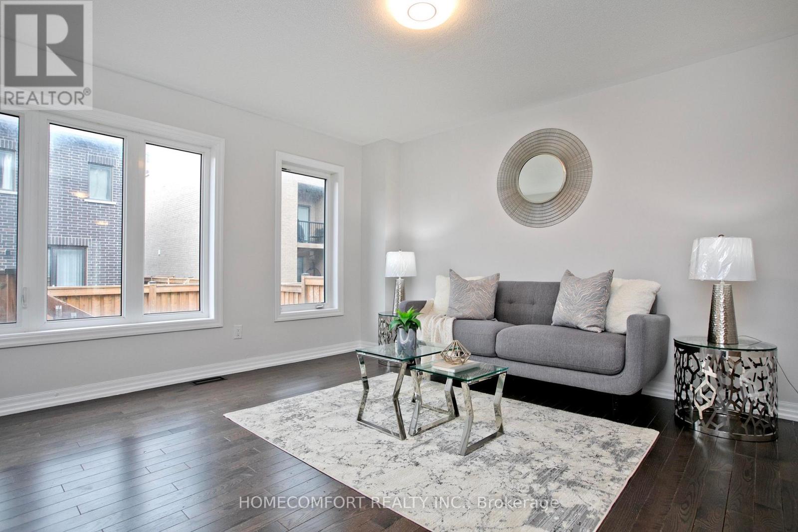 42 Vantage Loop, Newmarket, Ontario  L3X 0K6 - Photo 5 - N13004582