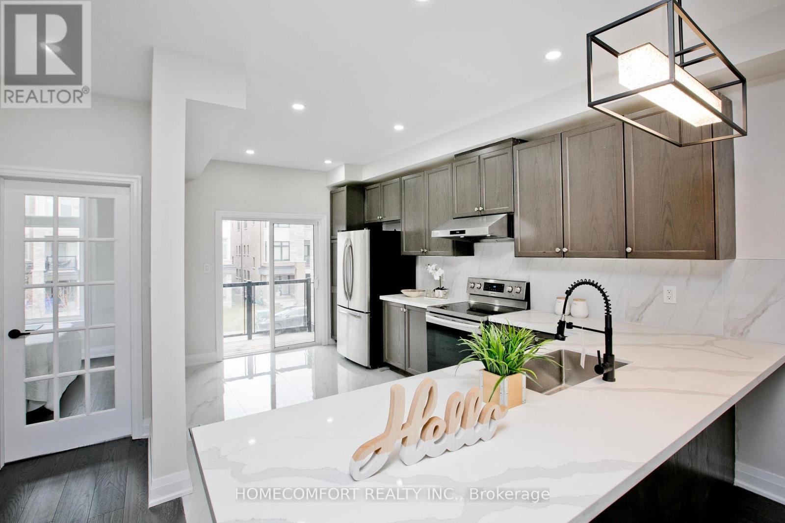 42 Vantage Loop, Newmarket, Ontario  L3X 0K6 - Photo 8 - N13004582