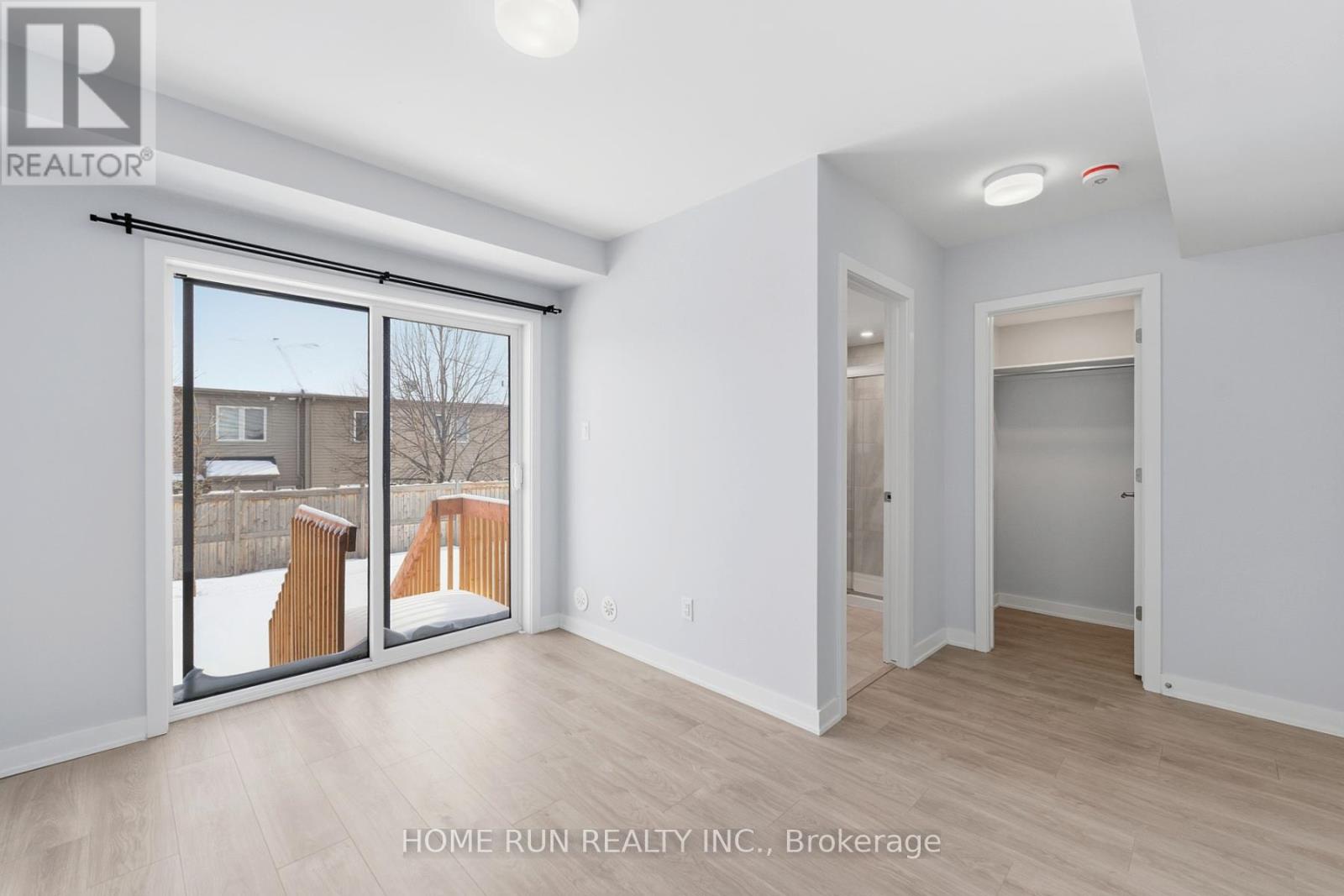 752 Kinstead Private, Ottawa, Ontario  K2S 3B3 - Photo 5 - X12760440