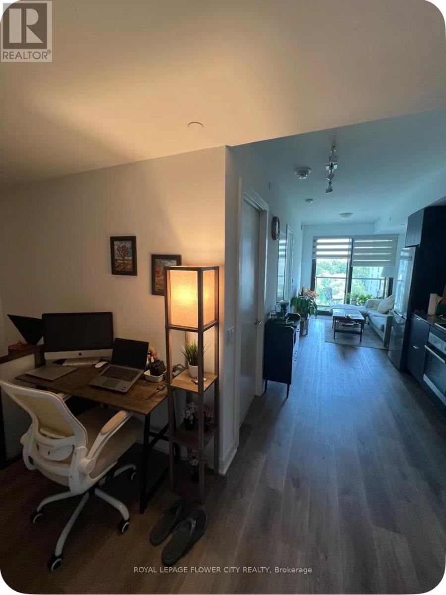 601 - 86 Dundas Street E, Mississauga, Ontario  L5A 1W4 - Photo 2 - W13004520