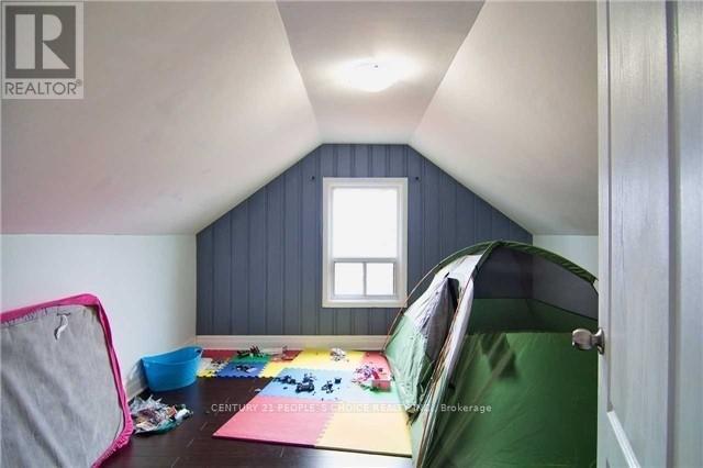 Upper - 186 Maurice Drive, Oakville, Ontario  L6K 2W9 - Photo 10 - W13004554