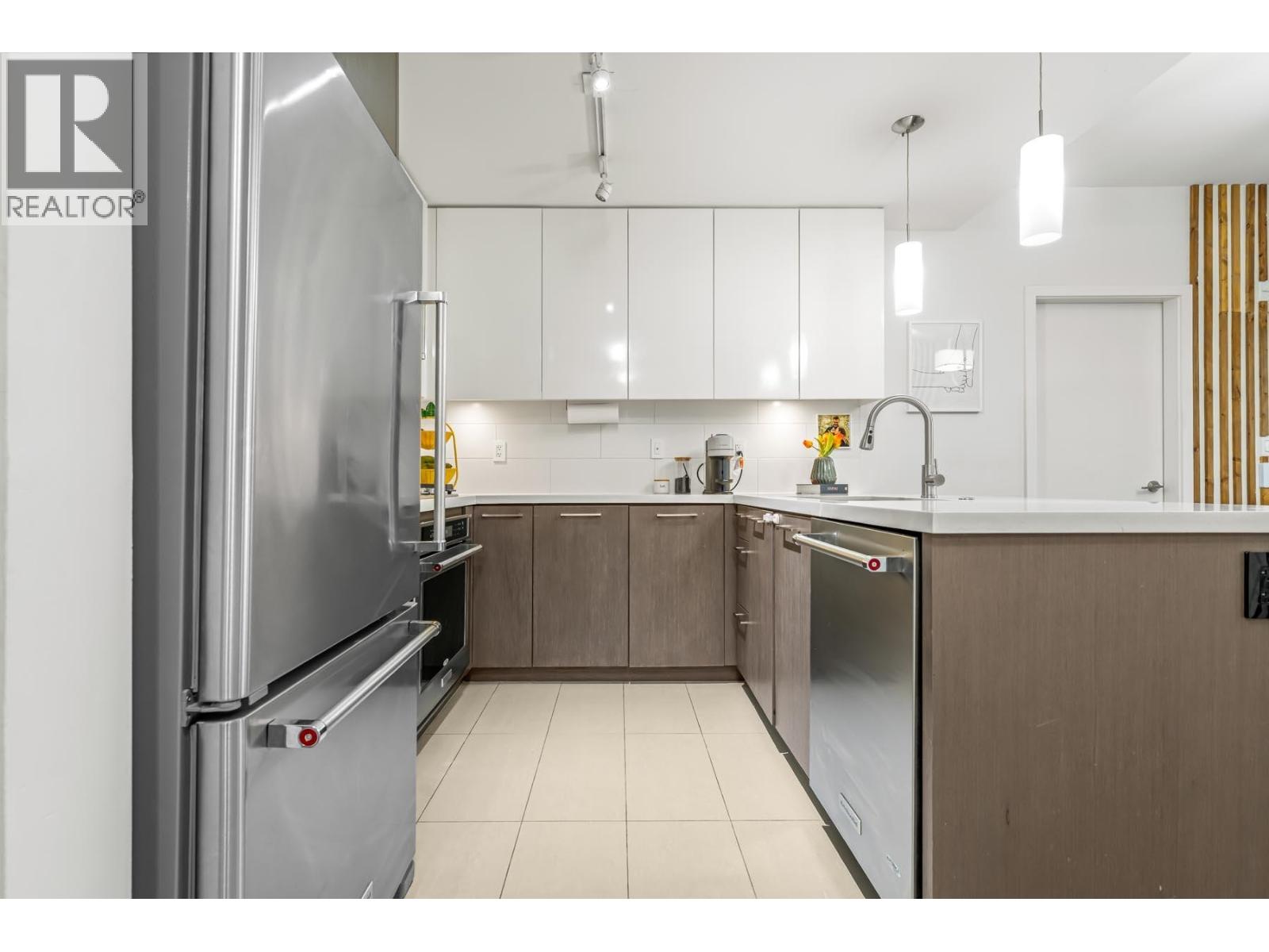 328 22 E Royal Avenue, New Westminster, British Columbia  V3L 5E8 - Photo 5 - R3112114