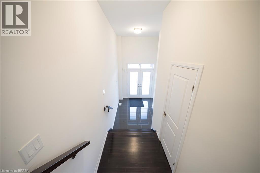 9 Tarrison Street, Brantford, Ontario  N3T 5L8 - Photo 4 - 40820553