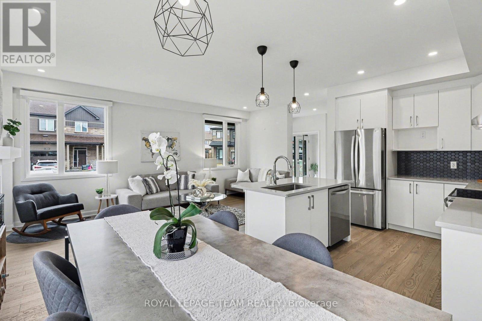 338 Establish Avenue, Ottawa, Ontario  K4A 5R9 - Photo 6 - X13004644