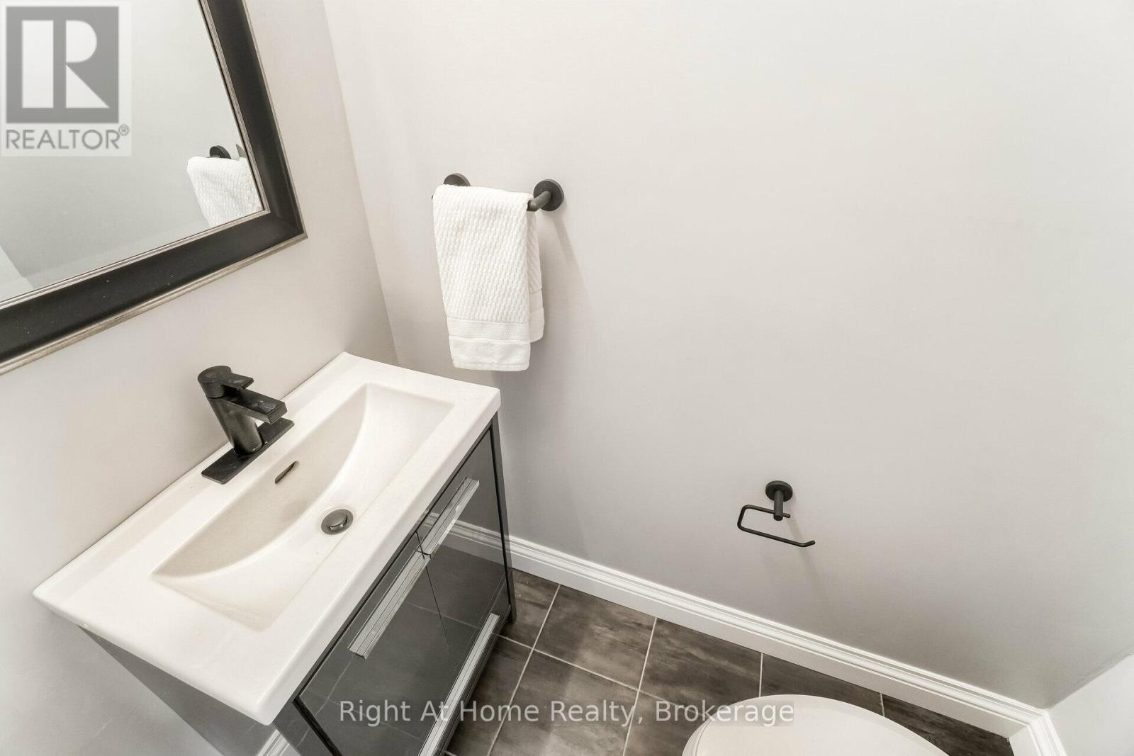 Upper Level - 69 Heather Road, Hamilton, Ontario  L8K 3V9 - Photo 15 - X13004630