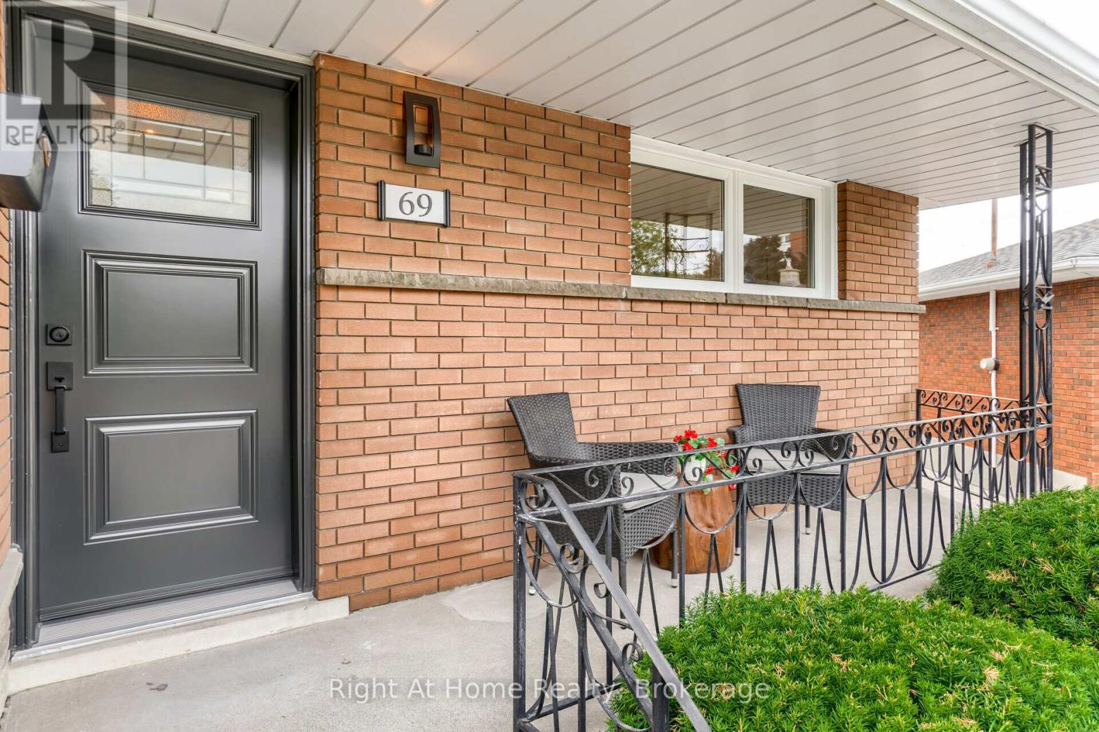 Upper Level - 69 Heather Road, Hamilton, Ontario  L8K 3V9 - Photo 2 - X13004630
