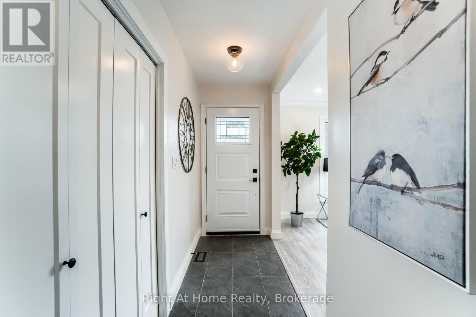 Upper Level - 69 Heather Road, Hamilton, Ontario  L8K 3V9 - Photo 3 - X13004630