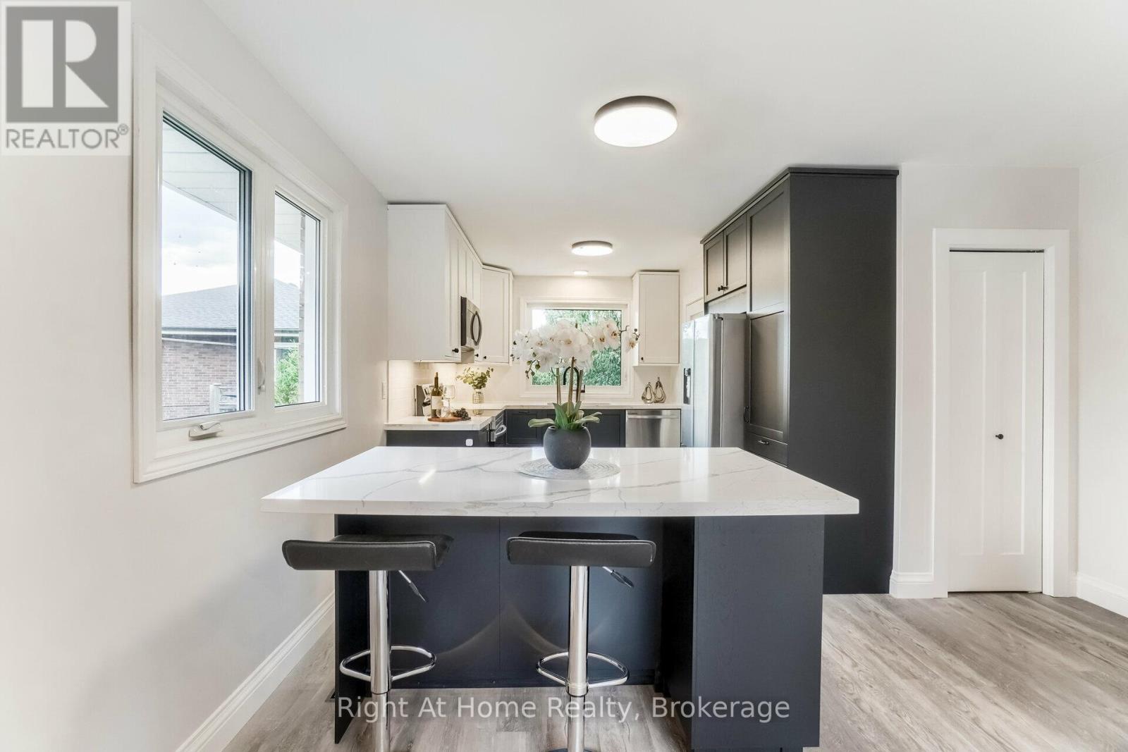 Upper Level - 69 Heather Road, Hamilton, Ontario  L8K 3V9 - Photo 6 - X13004630