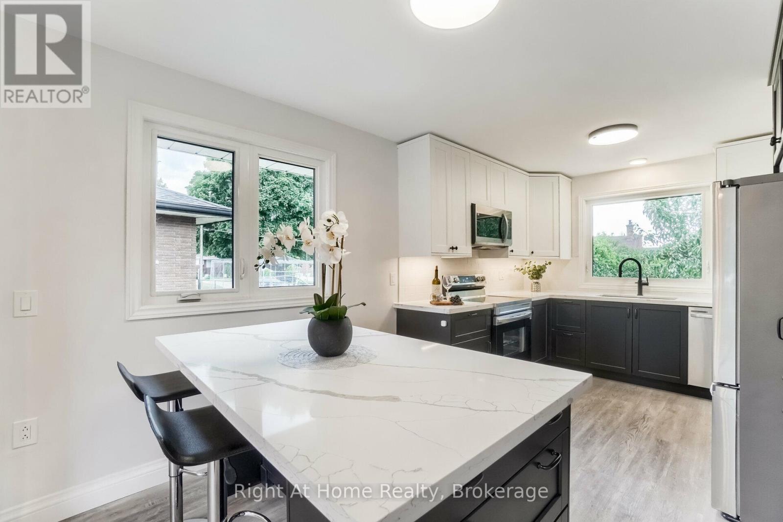 Upper Level - 69 Heather Road, Hamilton, Ontario  L8K 3V9 - Photo 7 - X13004630