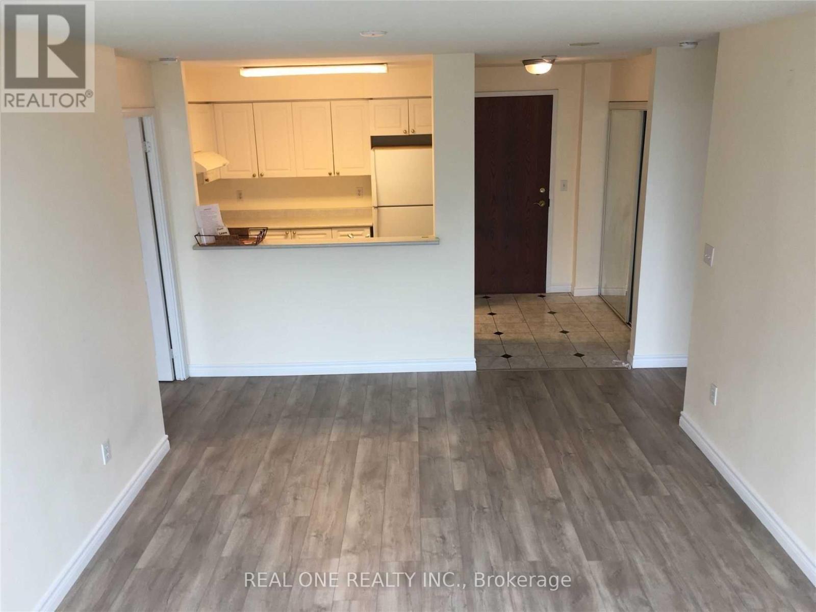 Uph06 - 8 Pemberton Avenue, Toronto, Ontario  M2M 4K8 - Photo 5 - C13004624