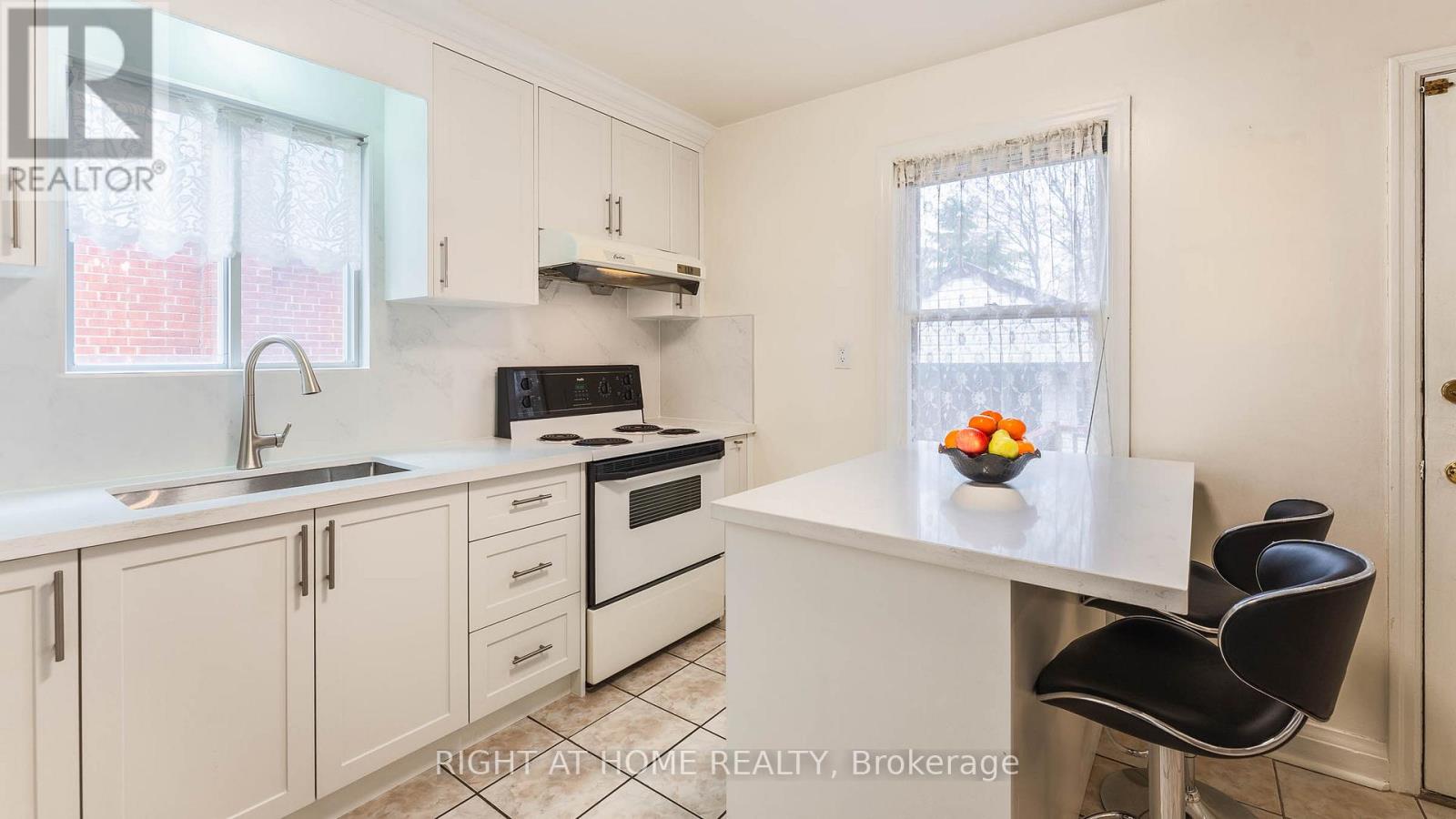 82 Tower Drive, Toronto, Ontario  M1R 3P2 - Photo 12 - E12907172