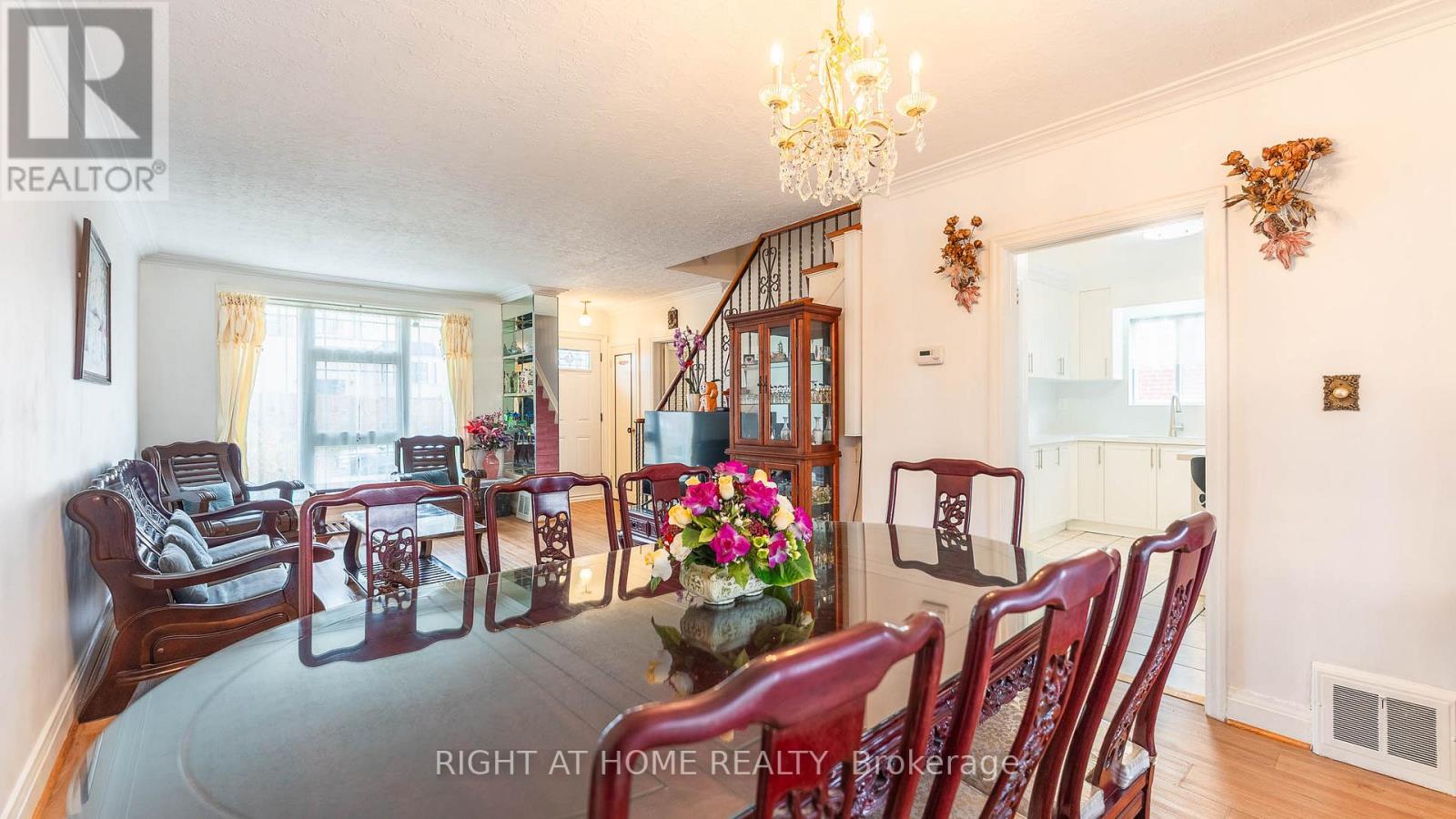 82 Tower Drive, Toronto, Ontario  M1R 3P2 - Photo 9 - E12907172