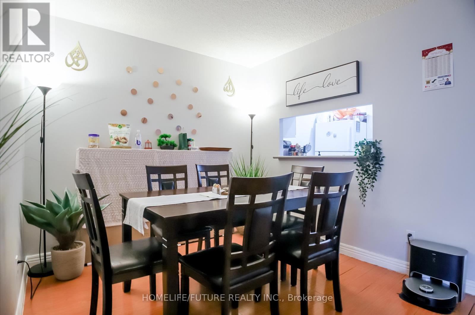 816 - 2550 Lawrence Avenue E, Toronto, Ontario  M1P 4Z3 - Photo 13 - E13004598