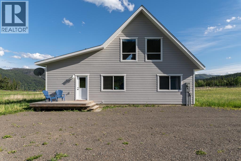 3963 Canimview Drive, 100 Mile House, British Columbia  V0K 1J0 - Photo 2 - R3111845