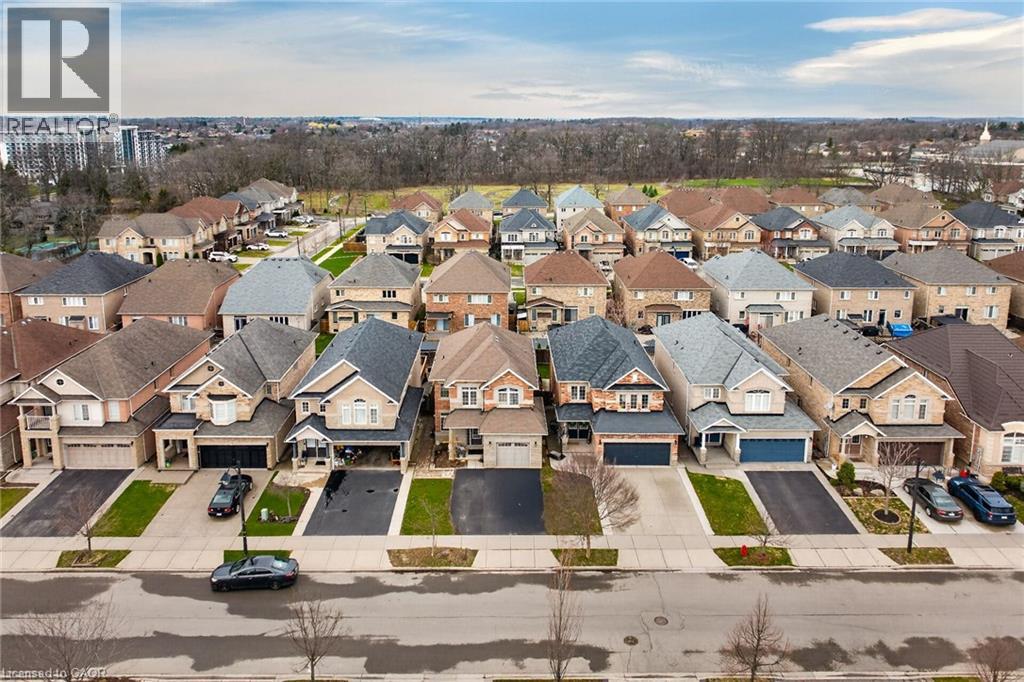 44 MATTEO Trail, Hamilton, Ontario