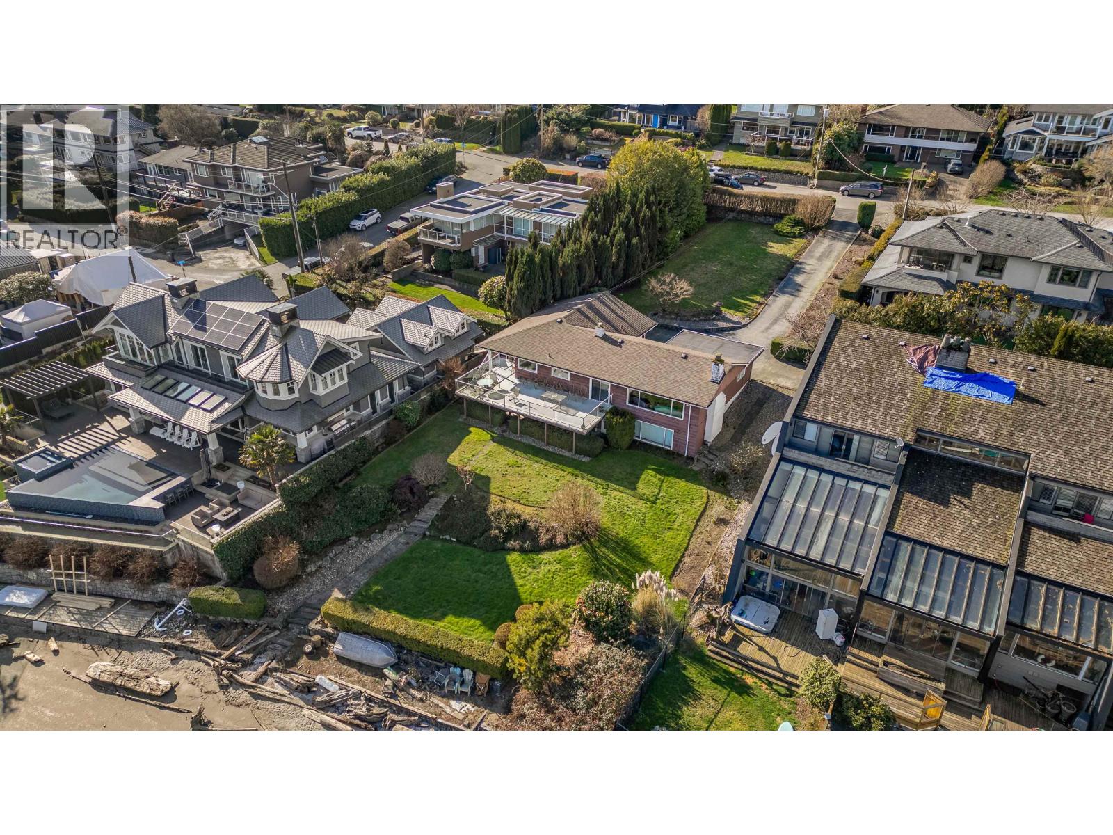 450 Beachview Drive, North Vancouver, British Columbia  V7G 1P7 - Photo 17 - R3095122