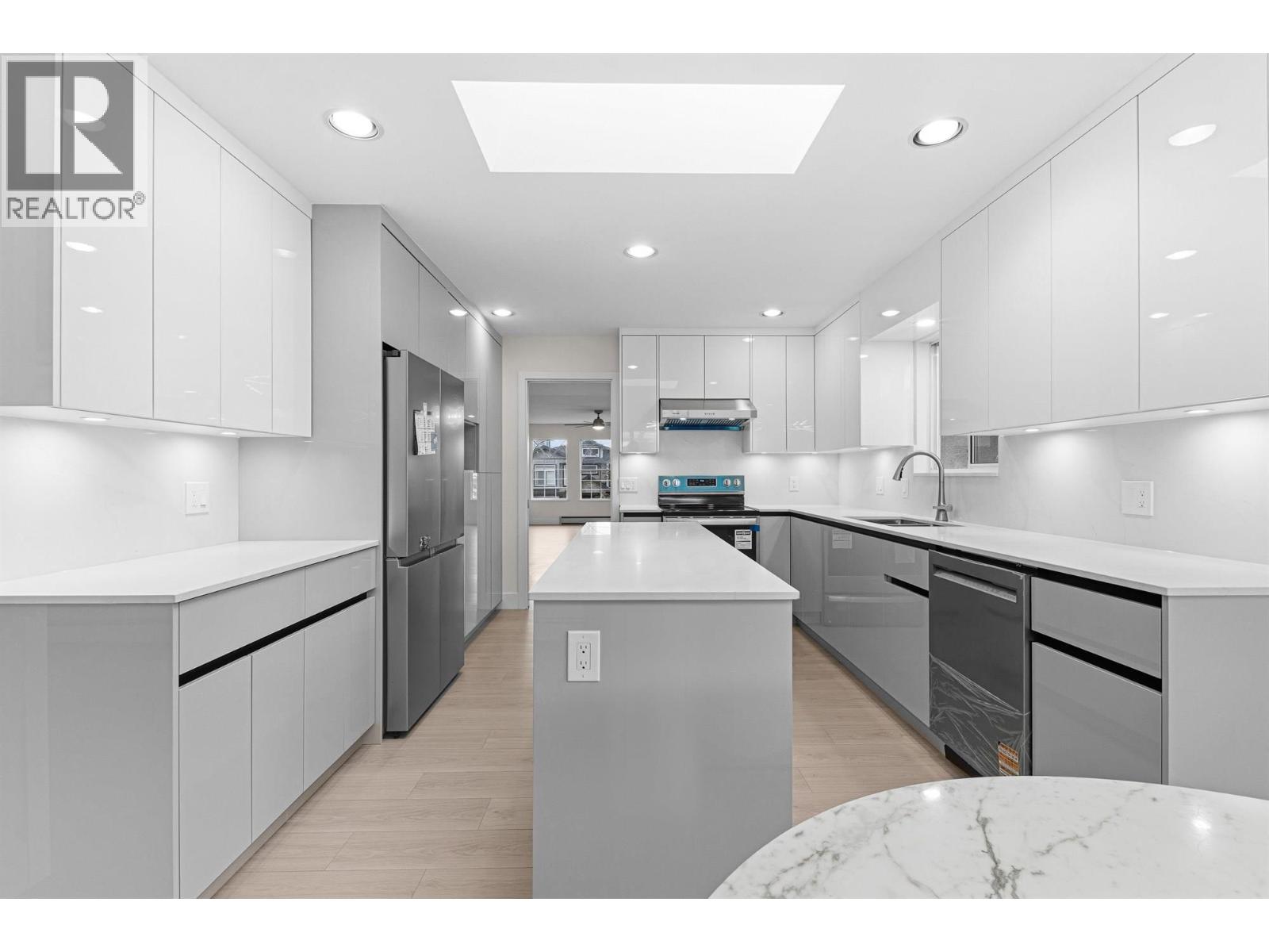 7728 Mary Avenue, Burnaby, British Columbia  V3N 3G8 - Photo 12 - R3112078