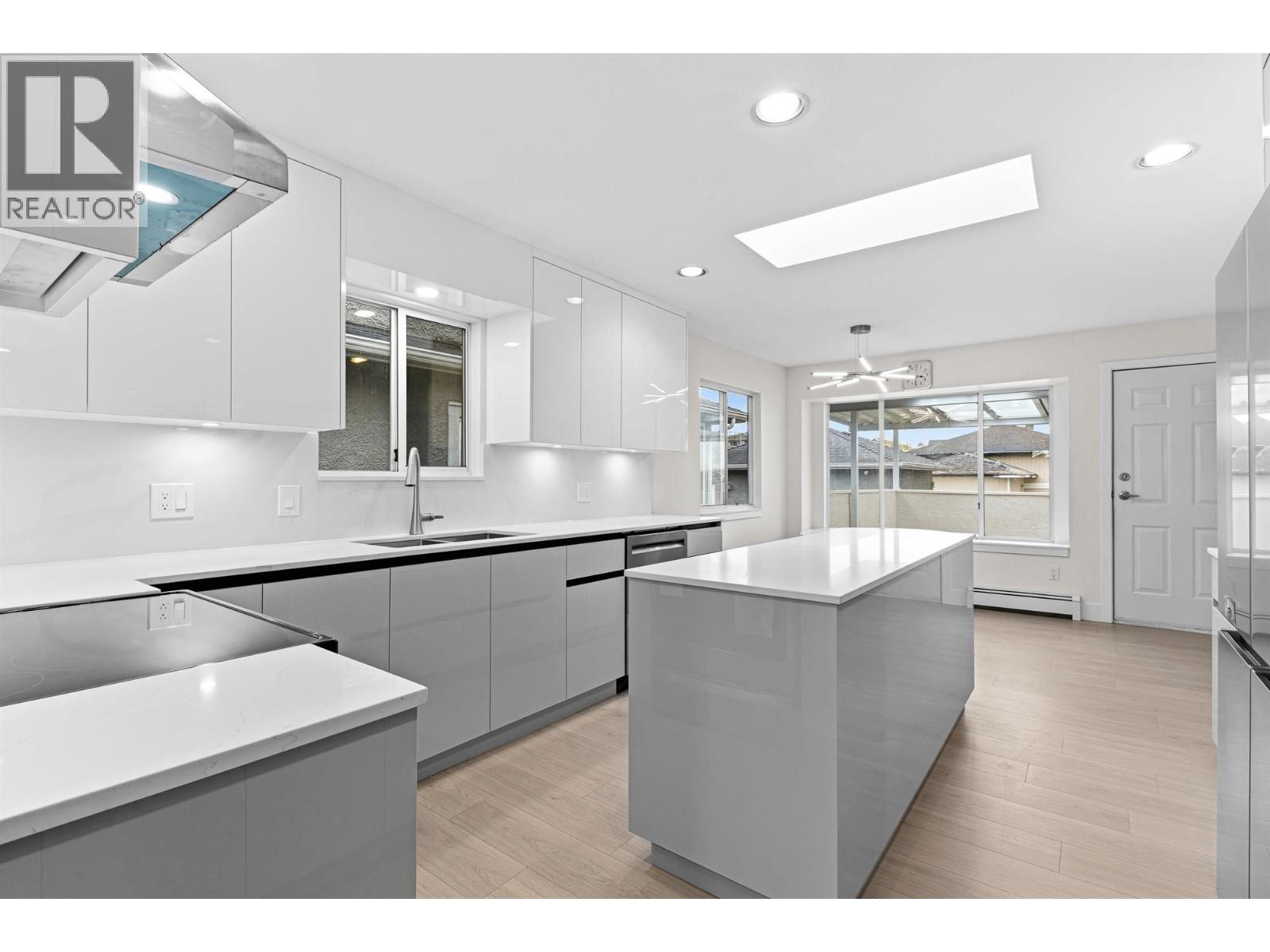 7728 Mary Avenue, Burnaby, British Columbia  V3N 3G8 - Photo 14 - R3112078