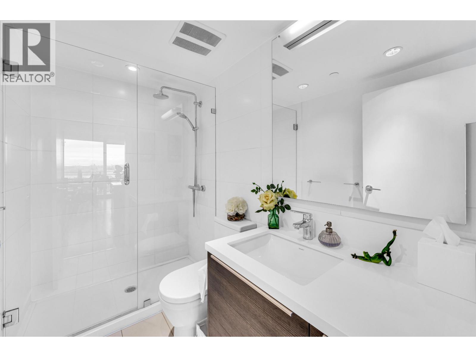 2107 1550 Fern Street, North Vancouver, British Columbia  V7J 2L6 - Photo 25 - R3112103