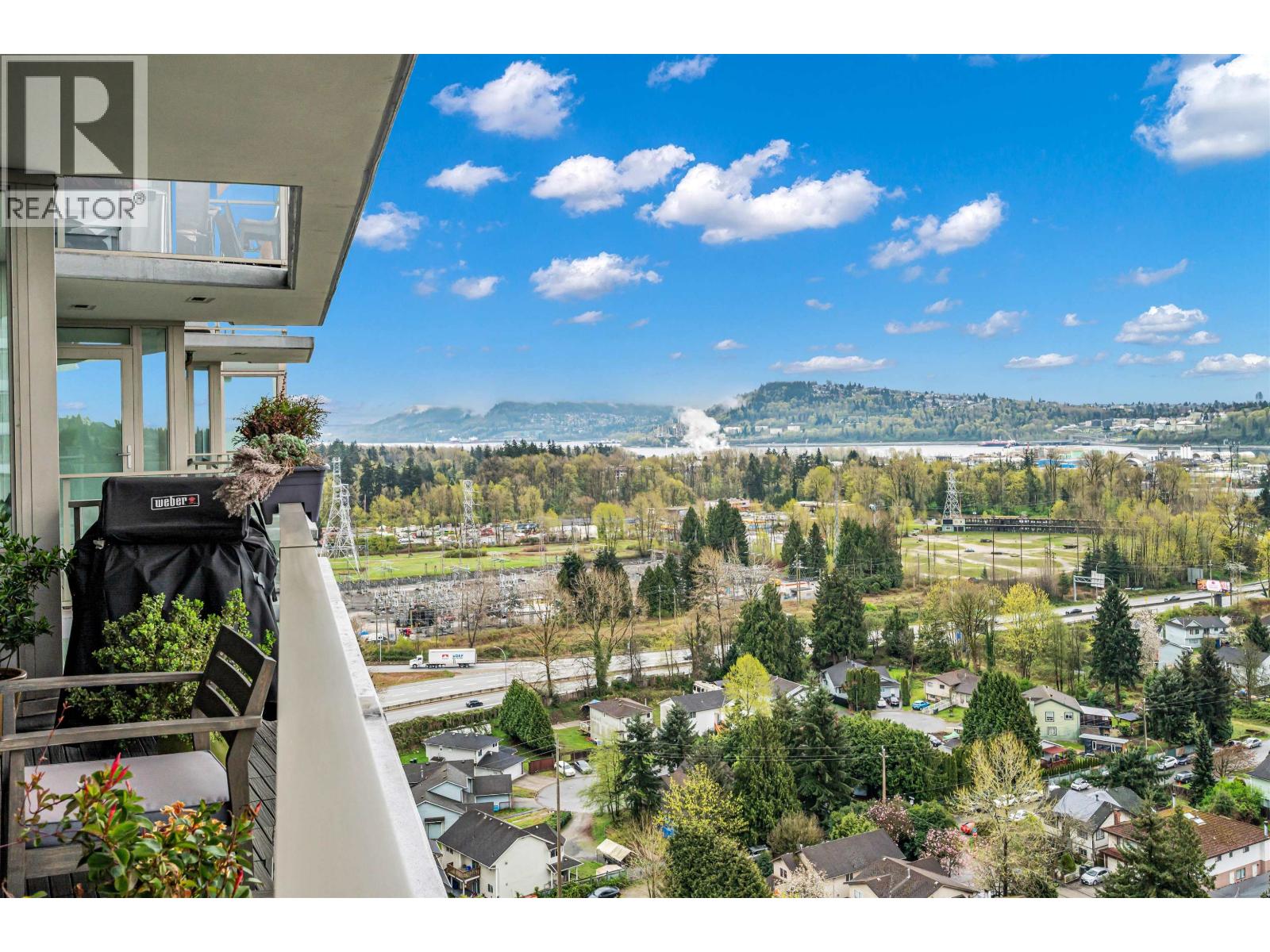 2107 1550 Fern Street, North Vancouver, British Columbia  V7J 2L6 - Photo 4 - R3112103