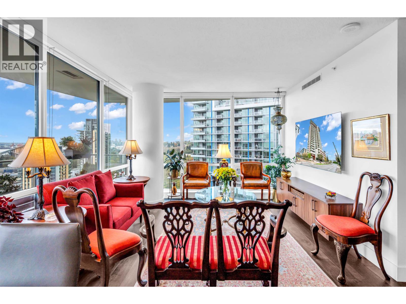 2107 1550 Fern Street, North Vancouver, British Columbia  V7J 2L6 - Photo 10 - R3112103