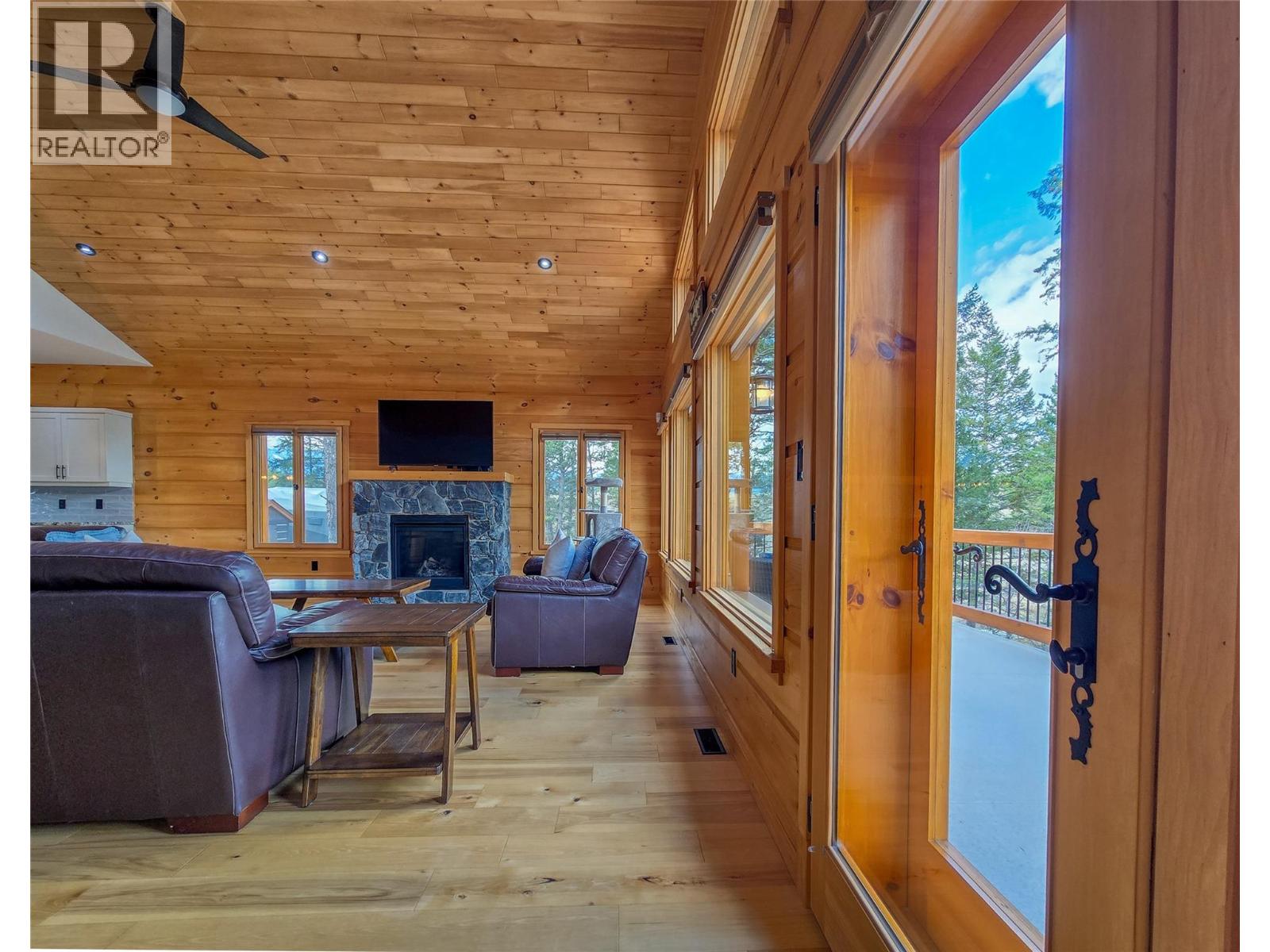 983 Swansea View Road Road, Invermere, British Columbia  V0A 1K3 - Photo 36 - 10383264