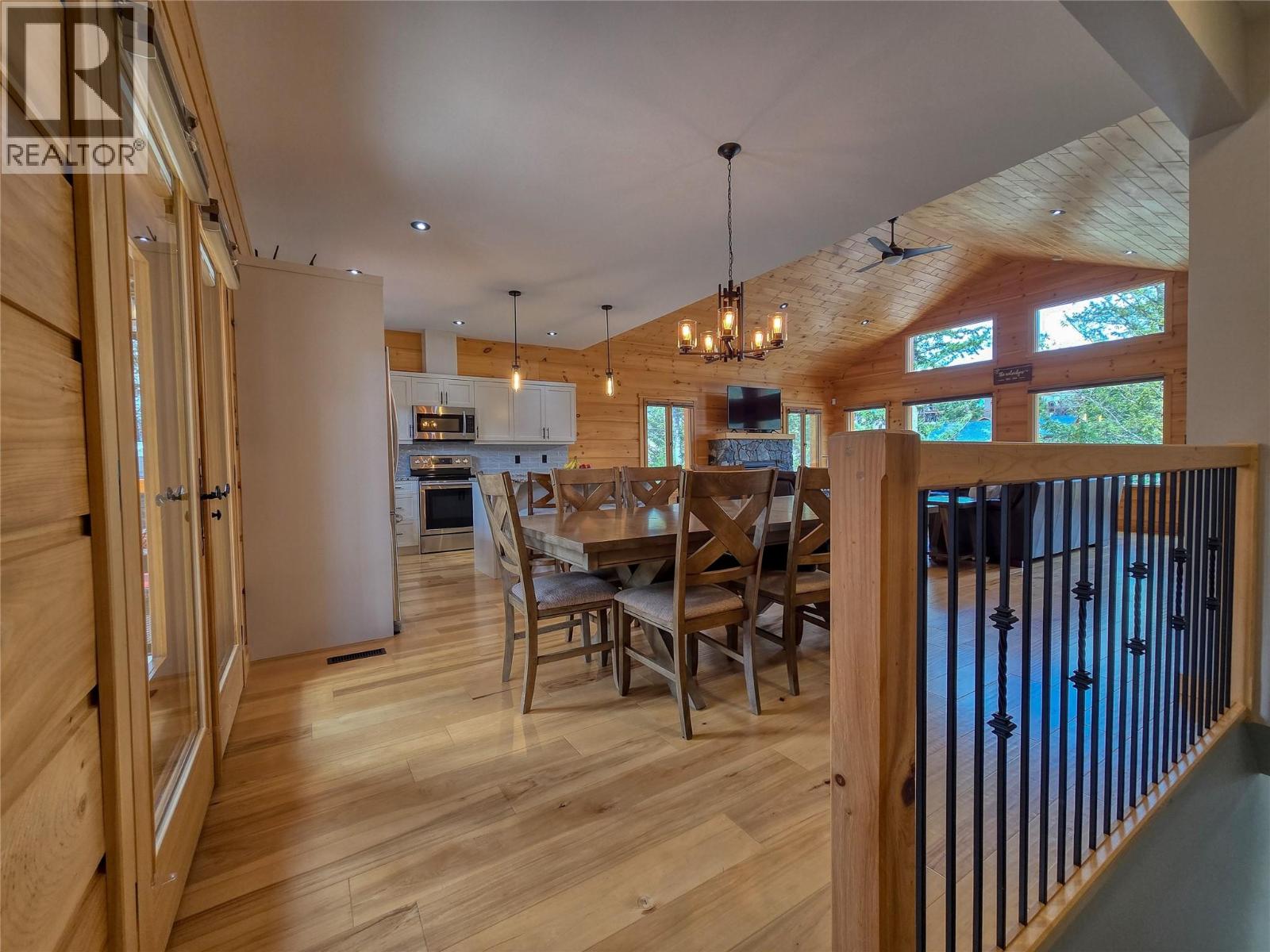 983 Swansea View Road Road, Invermere, British Columbia  V0A 1K3 - Photo 32 - 10383264