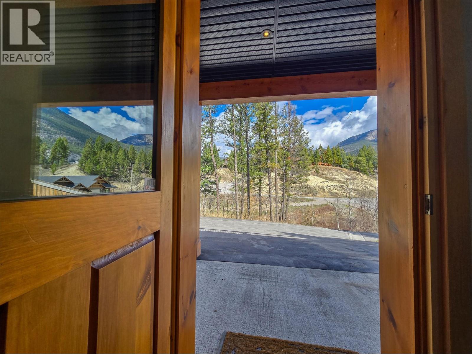 983 Swansea View Road Road, Invermere, British Columbia  V0A 1K3 - Photo 25 - 10383264