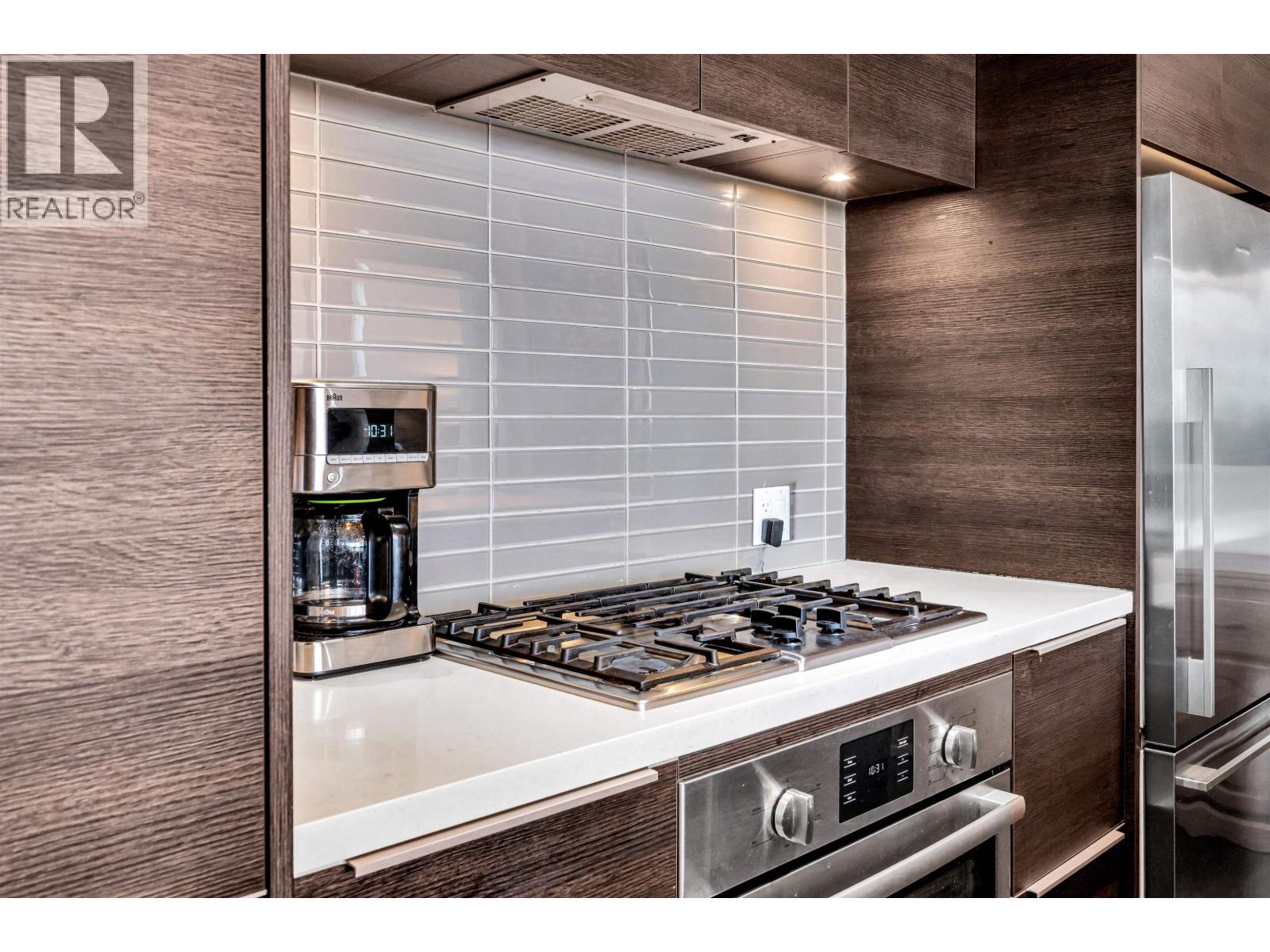 2107 1550 Fern Street, North Vancouver, British Columbia  V7J 2L6 - Photo 19 - R3112103