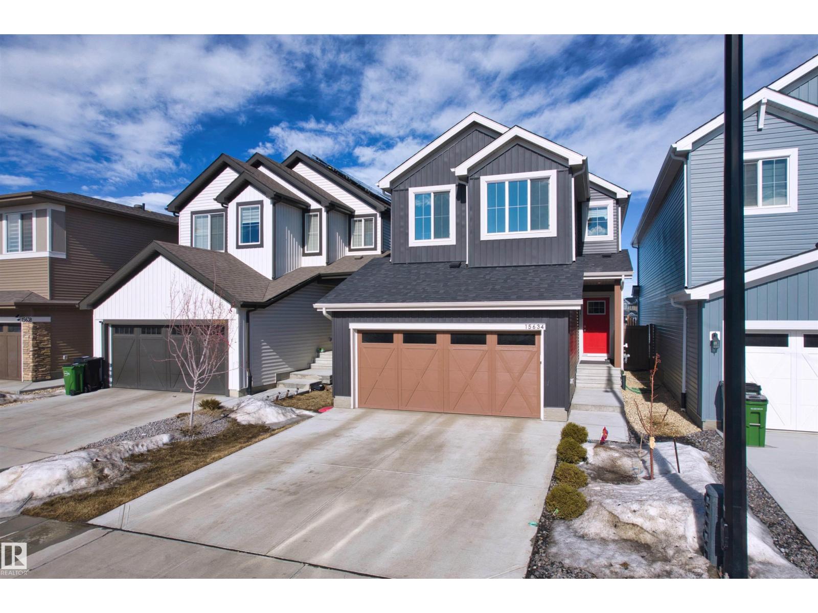 15634 18 Av Sw, Edmonton, Alberta  T6W 5C2 - Photo 2 - E4482474