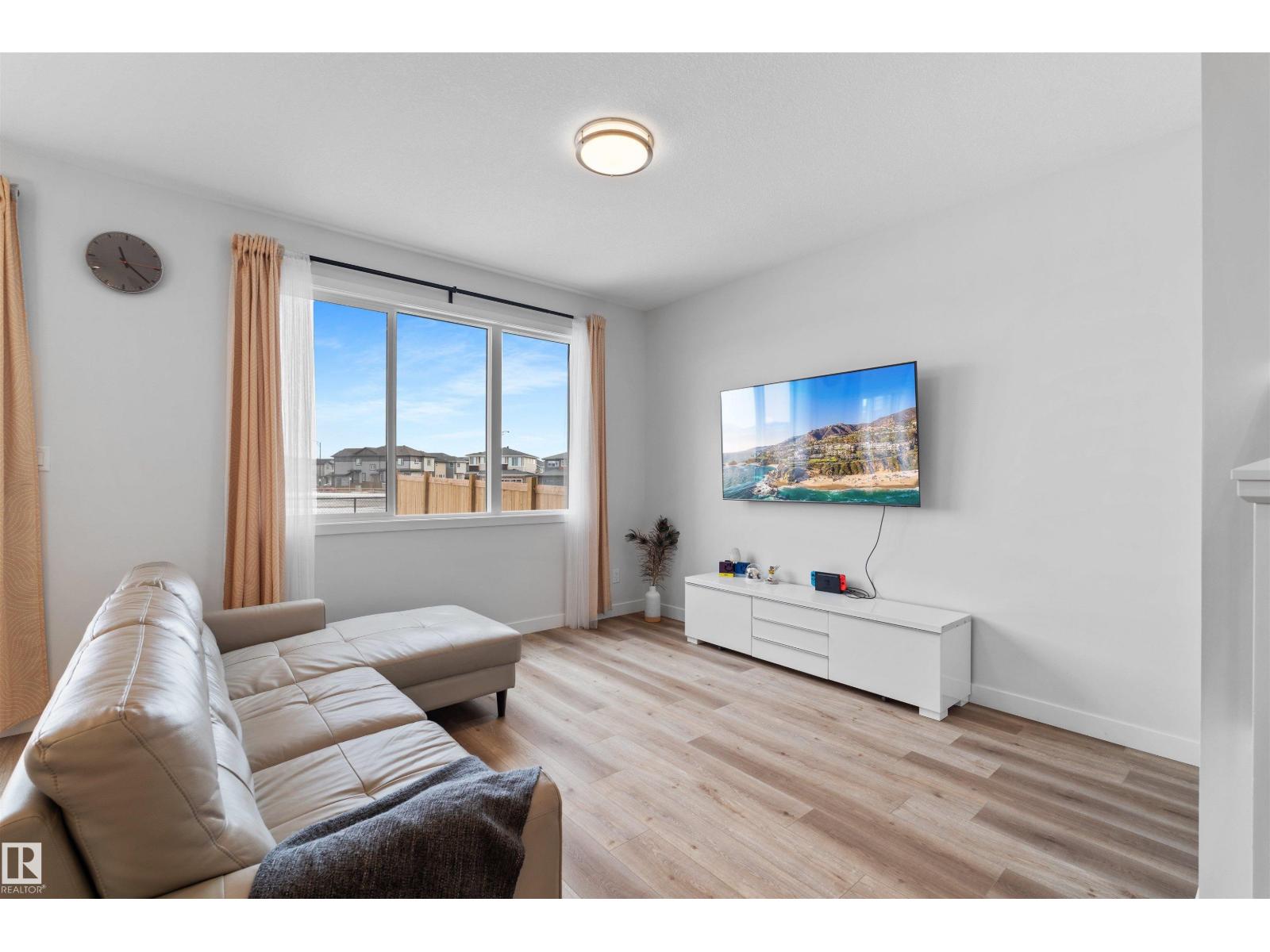 15634 18 Av Sw, Edmonton, Alberta  T6W 5C2 - Photo 9 - E4482474