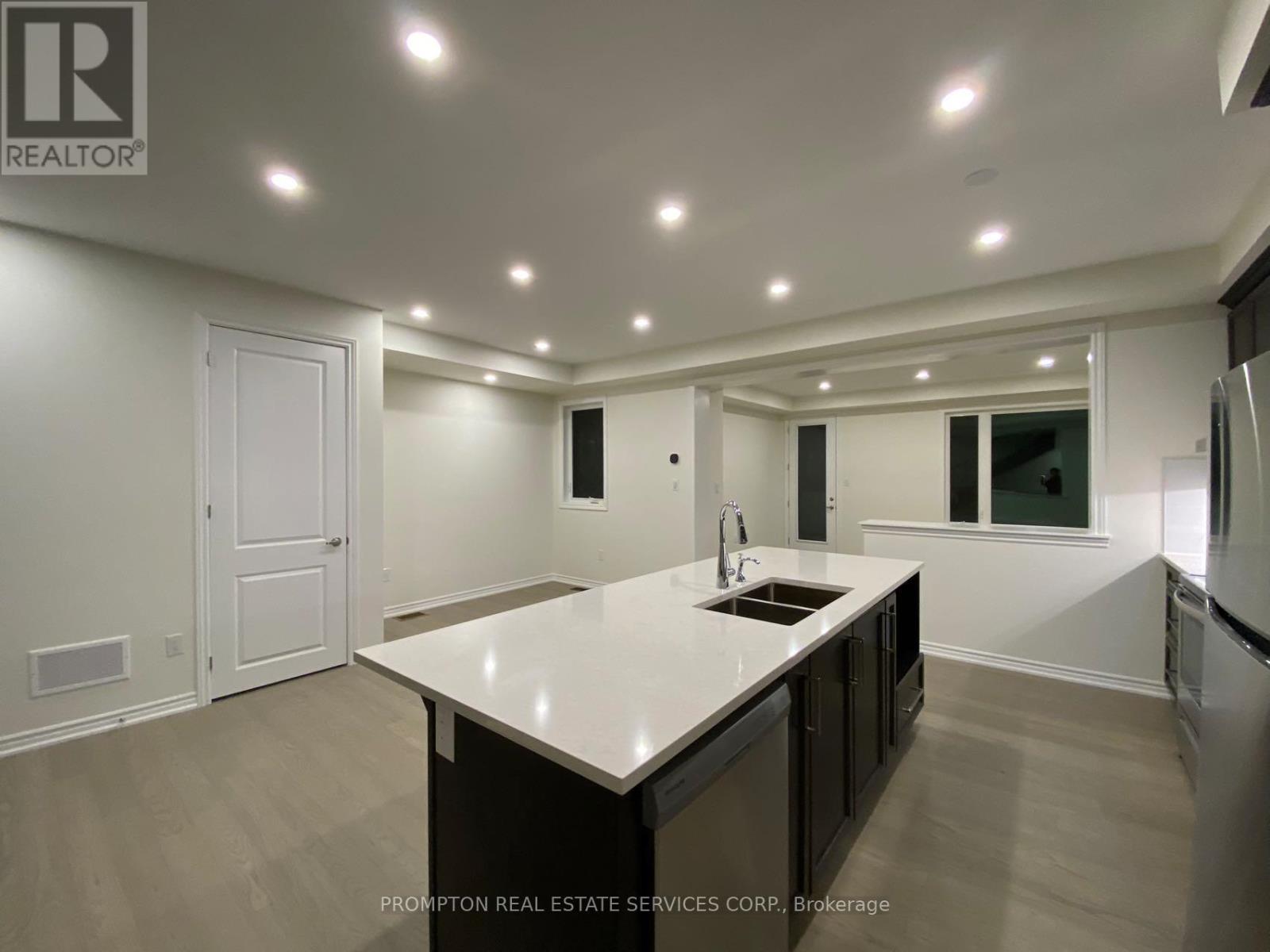 59 Therma Crescent, Markham, Ontario  L6C 3K9 - Photo 7 - N13004618