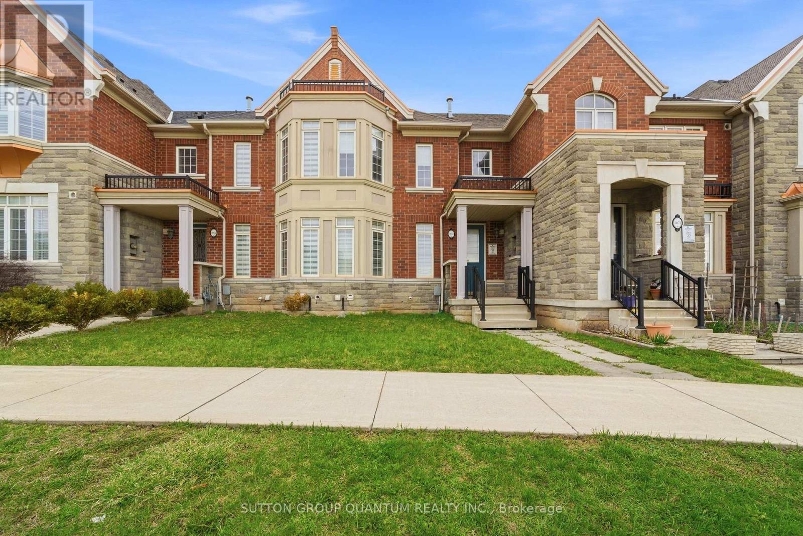 3073 NEYAGAWA BOULEVARD, Oakville, Ontario