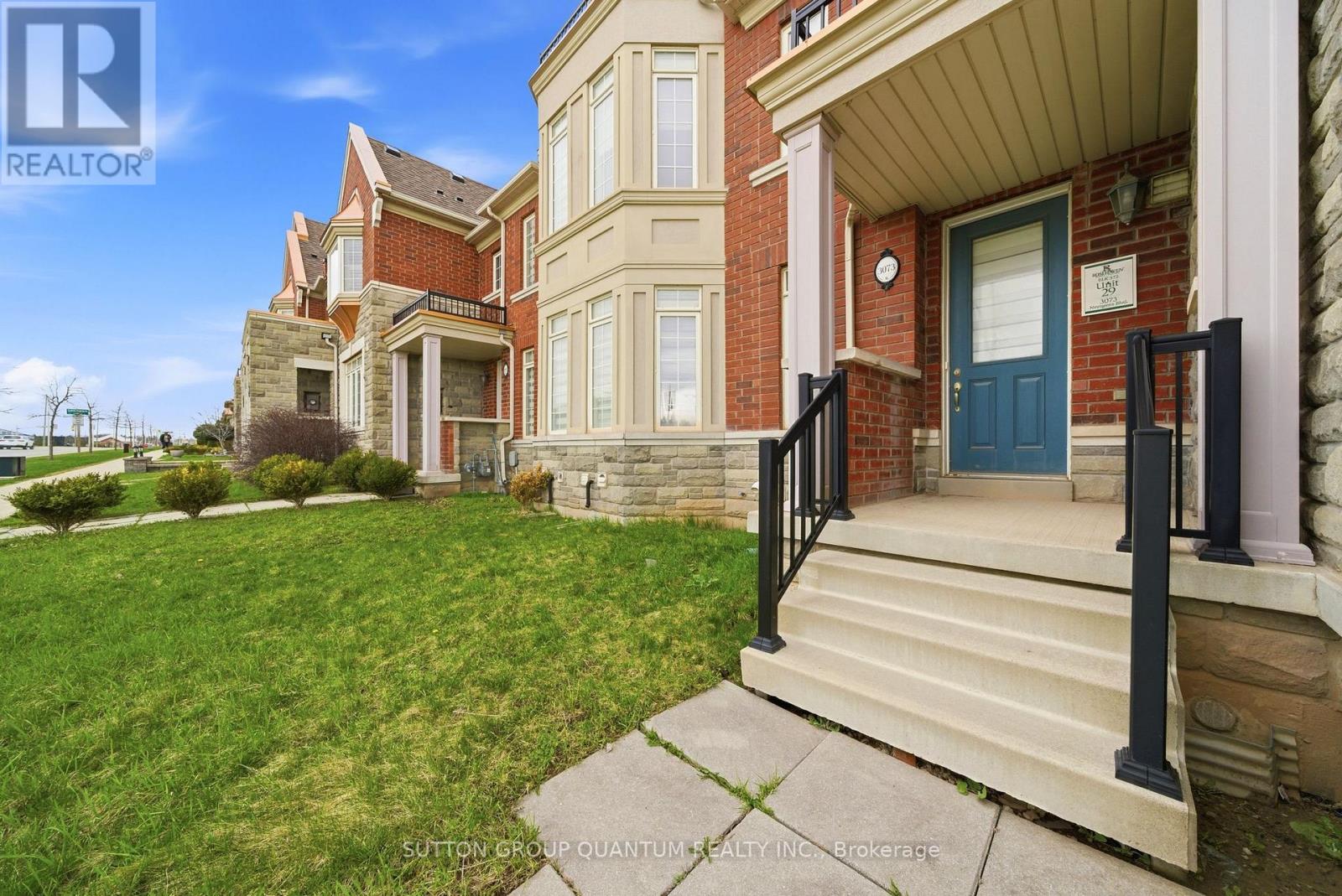 3073 Neyagawa Boulevard, Oakville, Ontario  L6M 4L7 - Photo 2 - W13004606