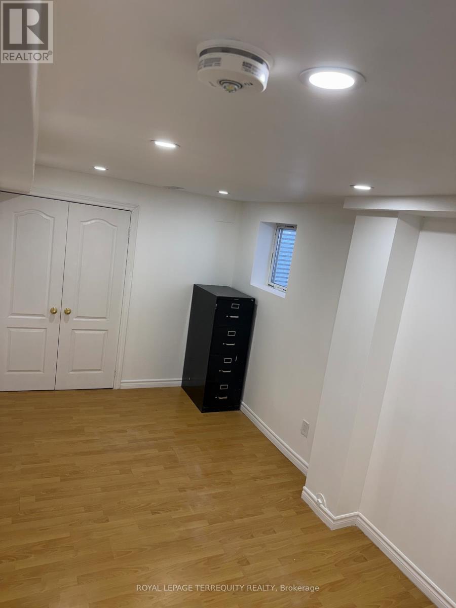 Basement - 520 Matisse Place, Mississauga, Ontario  L5W 1M3 - Photo 3 - W13004612