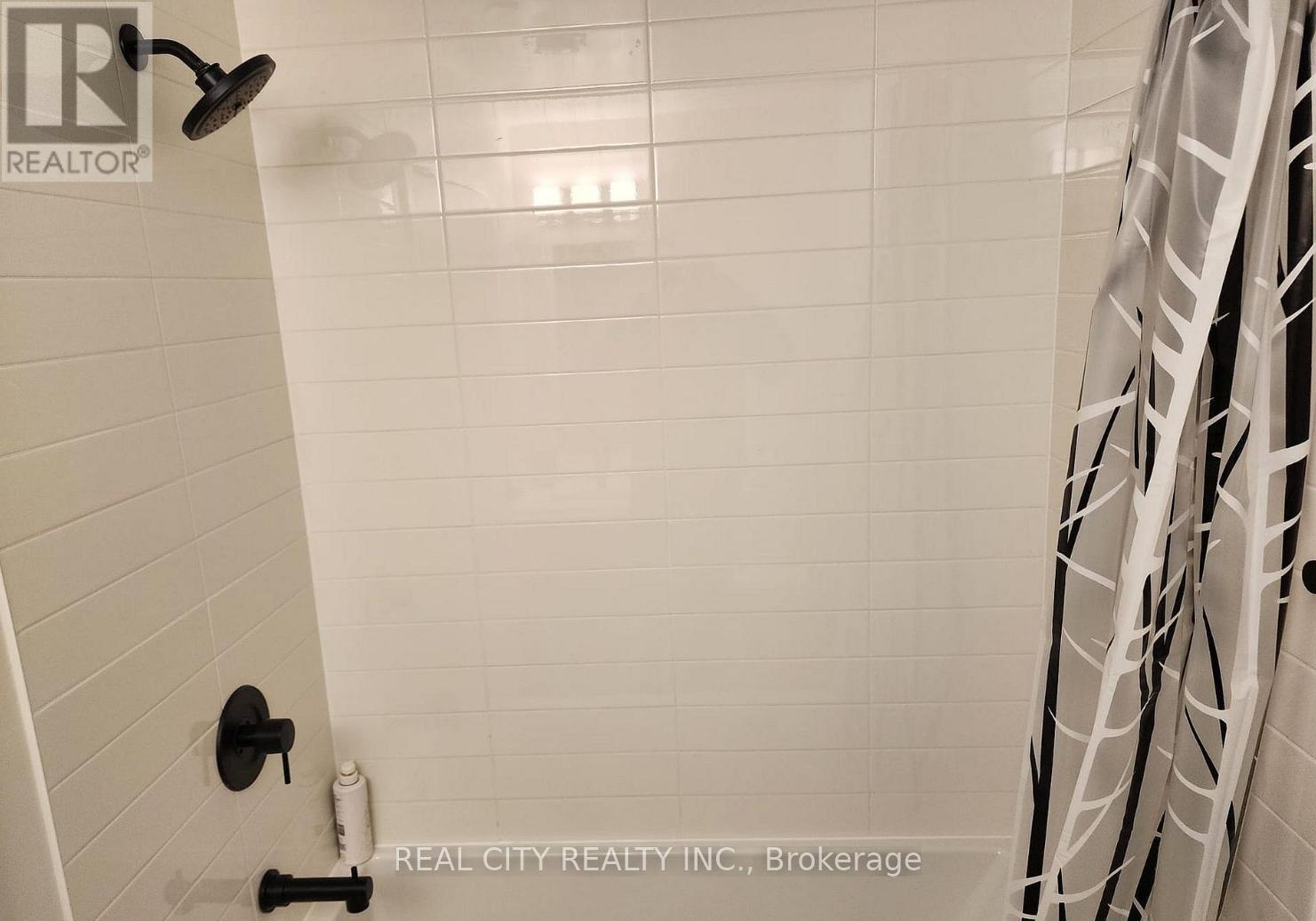 107 - 2300 St Clair Avenue W, Toronto, Ontario  M6N 1K8 - Photo 12 - W13004656