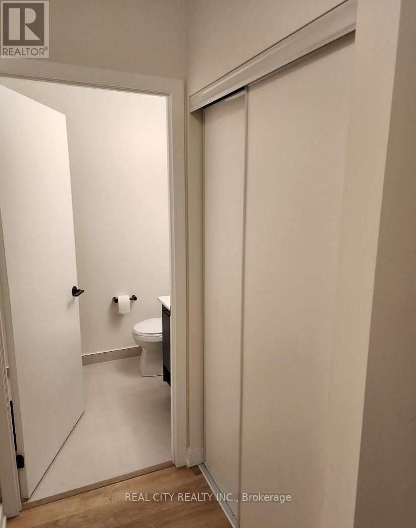 107 - 2300 St Clair Avenue W, Toronto, Ontario  M6N 1K8 - Photo 13 - W13004656